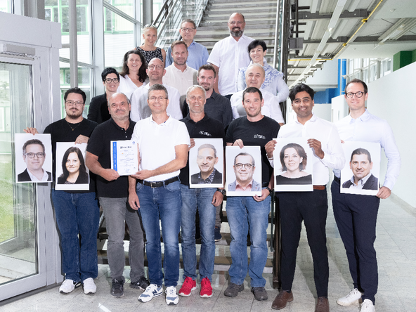 Gruppenfoto der LIB-Mitarbeiter_innen